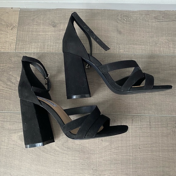 NWOT Steve Madden Shoes - Picture 2 of 3